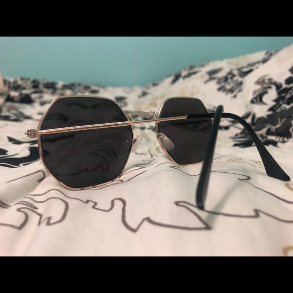 Sunglasses -Hexagon lenses - Picture 2 of 3
